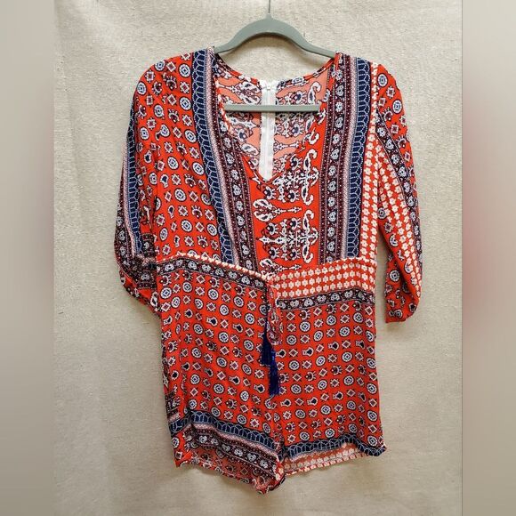 Red V Neck Tribe Pattern 3/4 Sleeve Romper - Picture 2 of 11